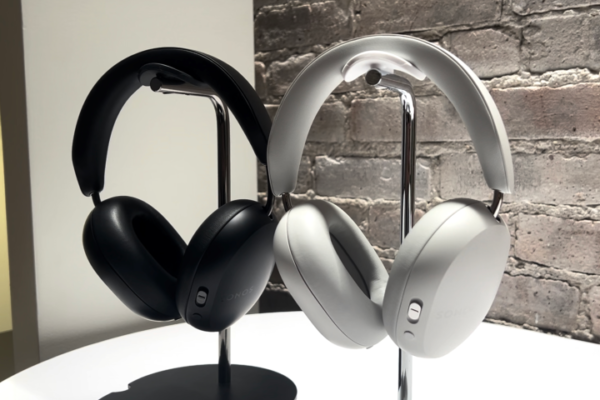 Sanus Stand for the Ace Headphones by Sonos - Image 4