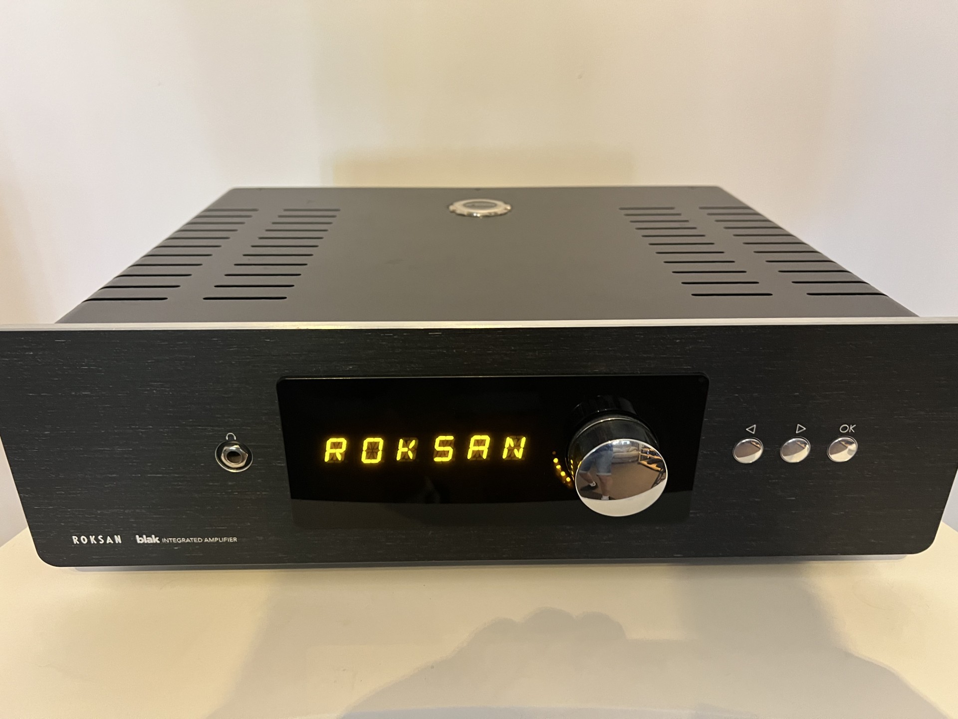 Ex-Display Roksan Blak Integrated Amplifier (Charcoal)