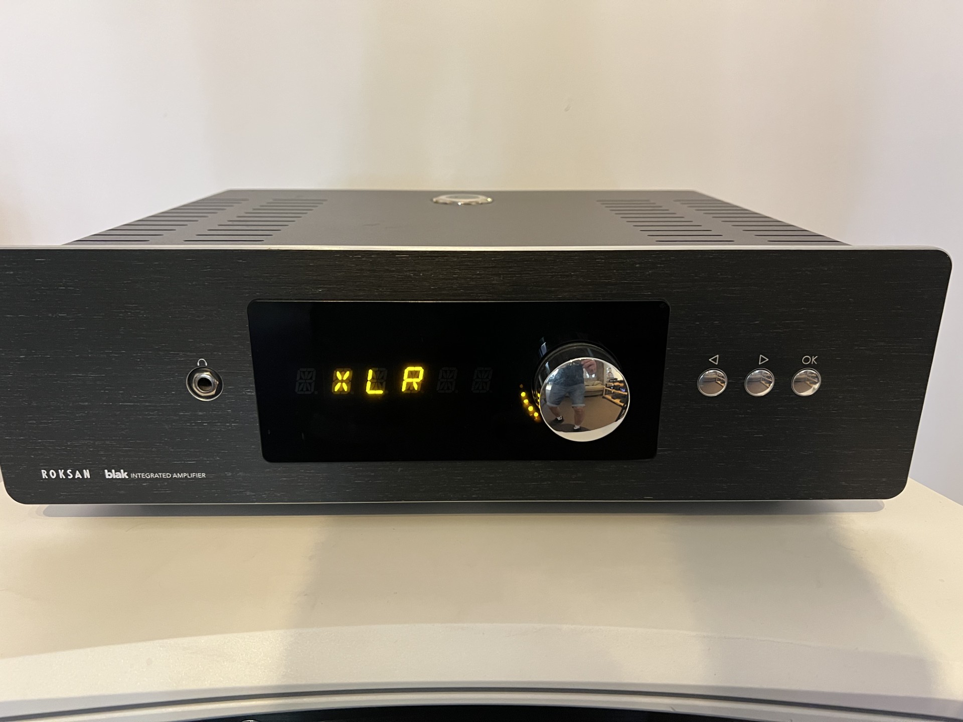 Ex-Display Roksan Blak Integrated Amplifier (Charcoal) - Image 2
