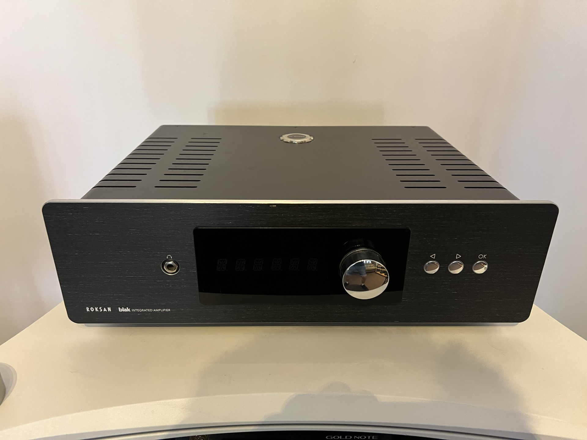 Ex-Display Roksan Blak Integrated Amplifier (Charcoal) - Image 3