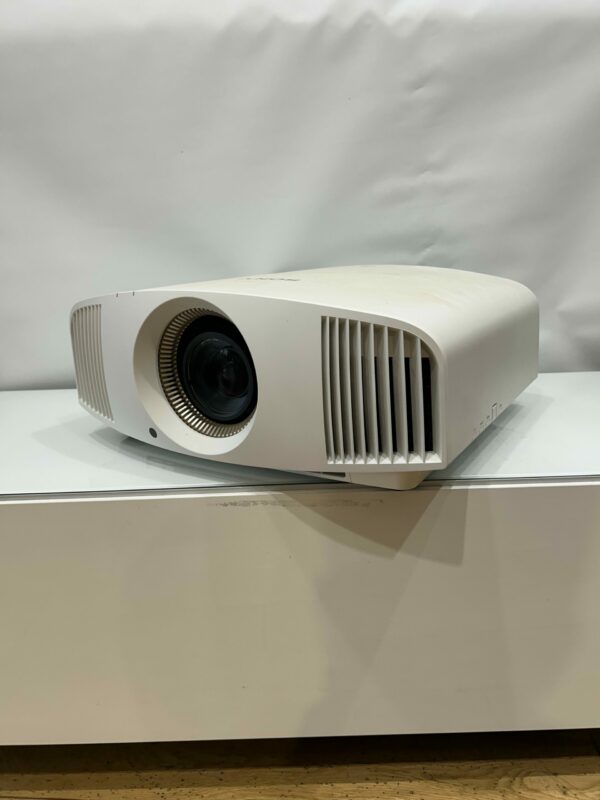 (Pre-Owned) Sony Projector VPL-VW520ES