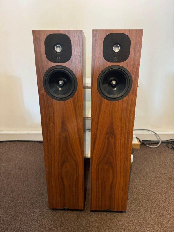 (Pre-owned) Neat Acoustics Momentum 4i Floorstanding Speakers Walnut Finish