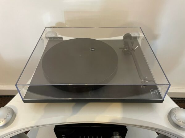 Pre-owned Rega Planar 1 Plus (Carbon Cartridge) - Image 2