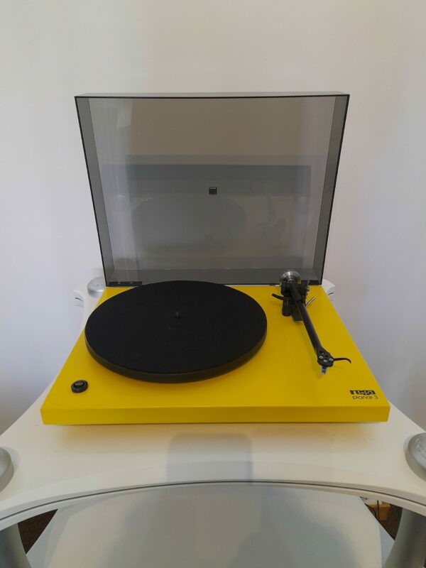 (Pre-Owned) Planar 3 Turntable in Yellow With Elys 2 cartridge