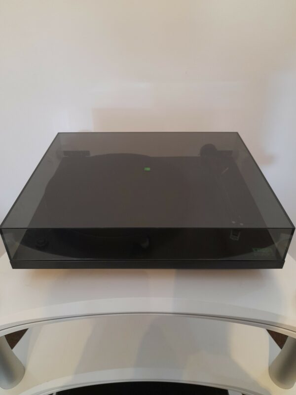 (Pre-owned) Rega Planar 2 Turntable