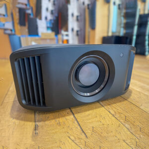 (Pre-Owned) JVC DLA N7 projector