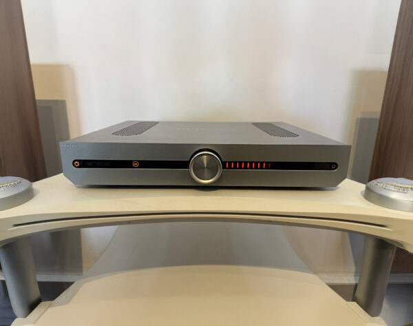 Ex-Display Roksan Attessa Silver Streaming Amplifier