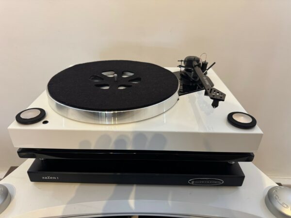 Roksan Xerxes 20 Plus Turntable - Image 6