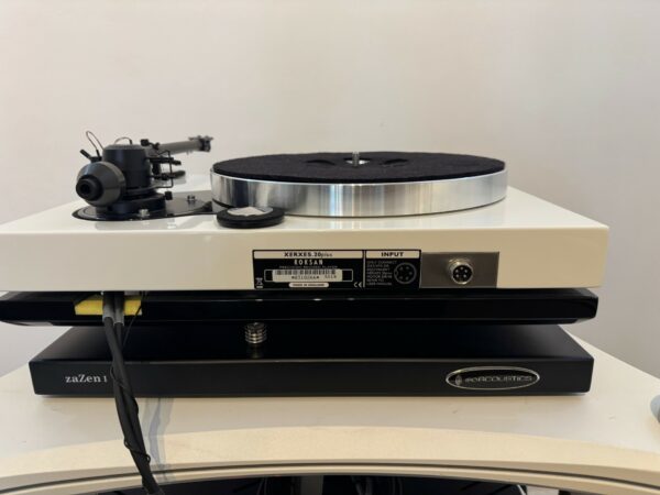 Roksan Xerxes 20 Plus Turntable - Image 8