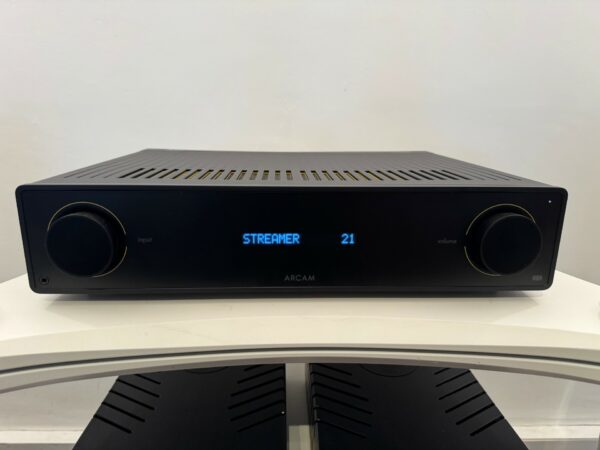 EX-DISPLAY ARCAM RADIA A15 INTERGRATED AMPLIFIER