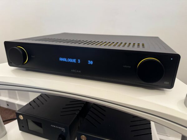 EX-DISPLAY ARCAM RADIA A25 INTERGRATED AMPLIFIER - Image 2