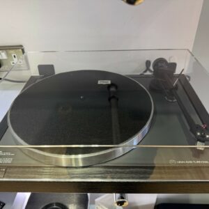Linn Axis Turntable with Linn K9 Cartridge