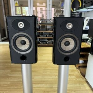(Pre-owned) Focal Aria 905 Bookshelf Speakers + Aria S900 Stands