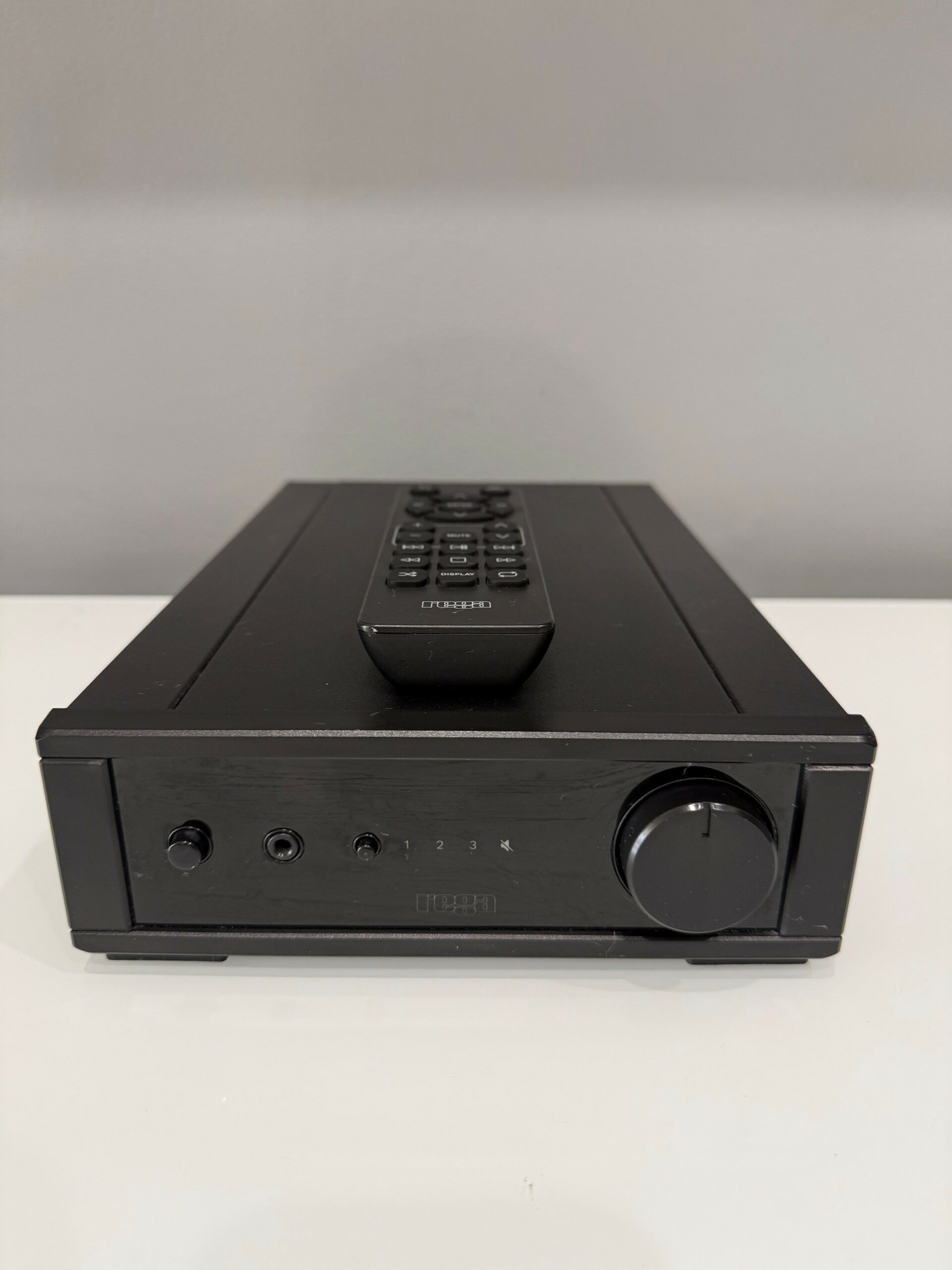 (Pre-Owned) Rega IO Amplifier